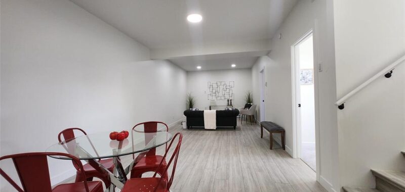 802 McLean Avenue Selkirk, Manitoba R1A4N7